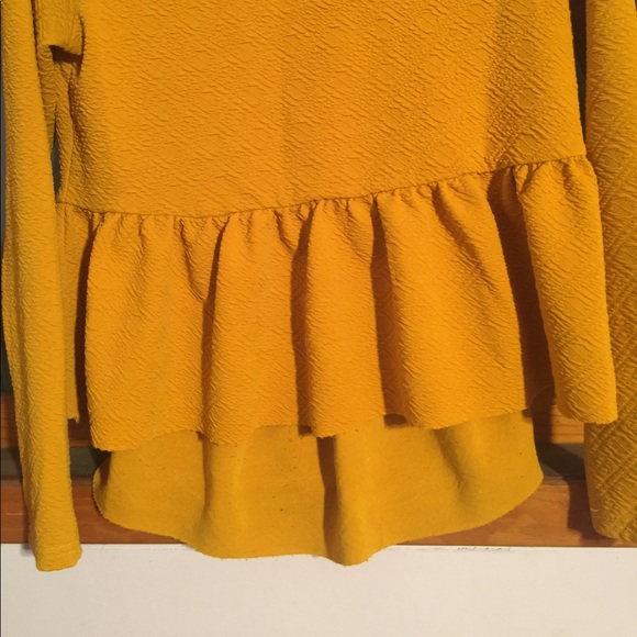 Tops - Picture 4 of 4